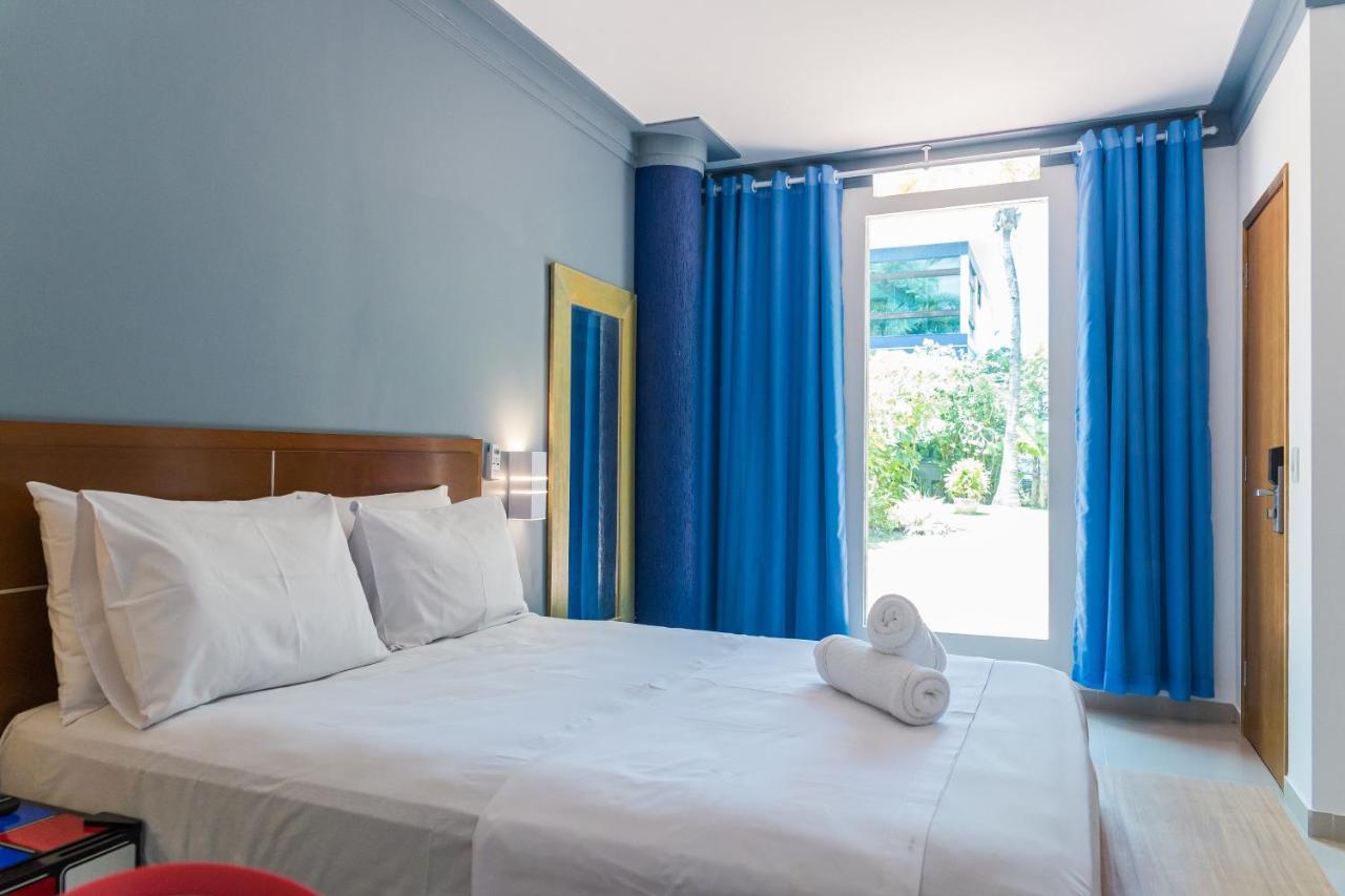 Suite with Garden View,750325676:JPEG